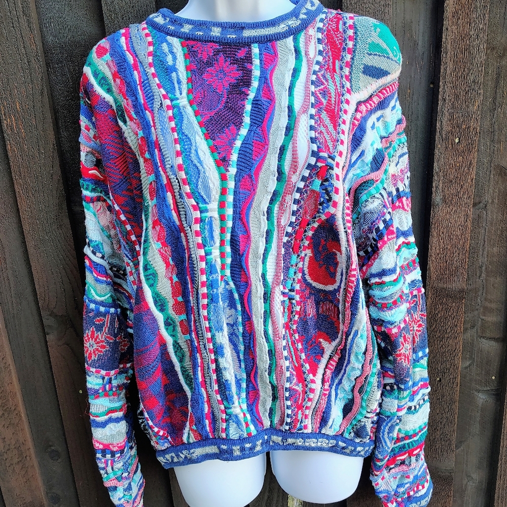 Excellent Condition Women's COOGI Sweater